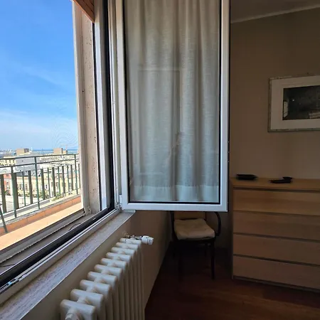 Tra Il Borgo Antico E Il Mare * Бари